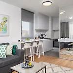 Anni - Modern & Cosy Apartment - With Garage & Balcony