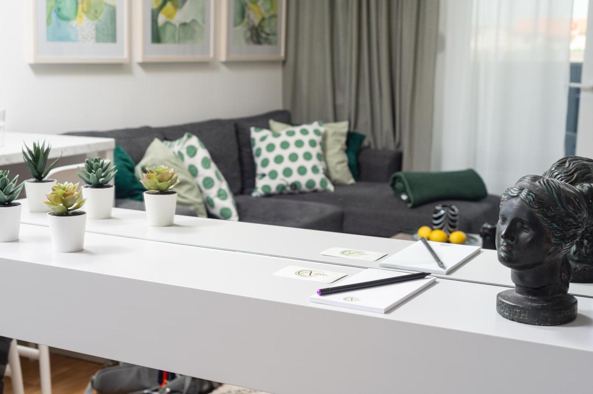 Appartement Anni - Modern & Cosy - With Garage & Balcony